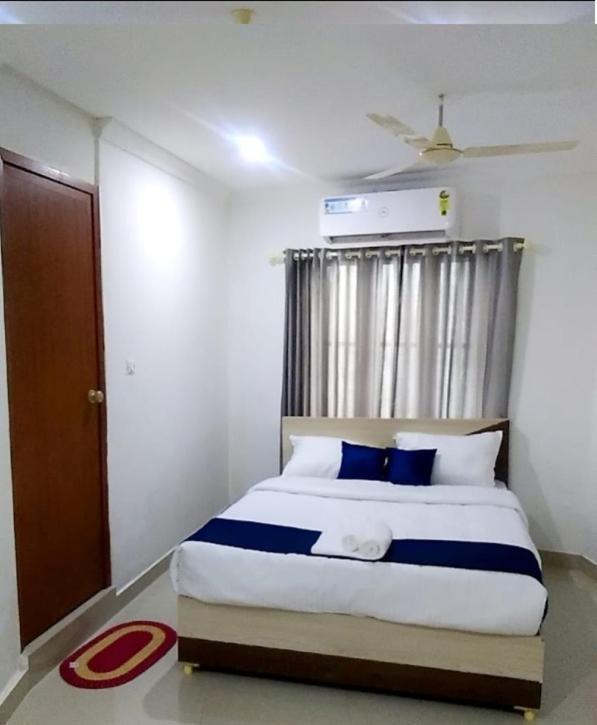 Hotel Tharavad Residency Iritti Exterior foto
